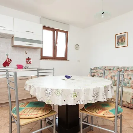 House Soni - 800 M From The Sea Rovinj